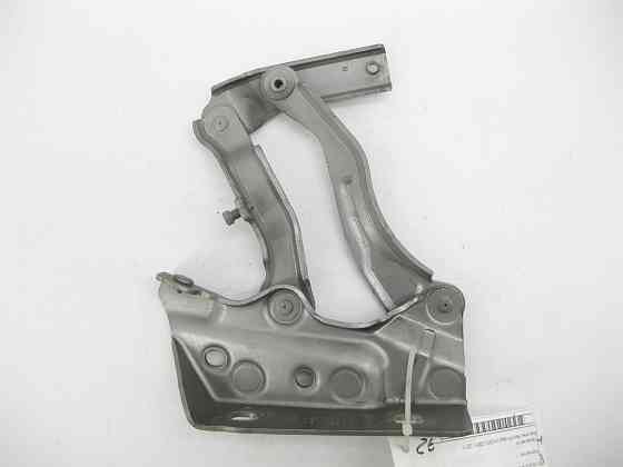 Mercedes-Benz  A1698800428 Права петля капота B-class W245 Одеса