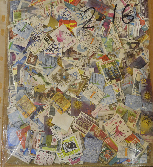 ГОРА МАРОК. Нідерланди. 1000 шт! (стандарт) 2.16 Полтава - фото 1