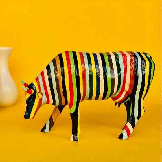 Коллекционная статуэтка Cow Parade корова Striped, Size L Киев
