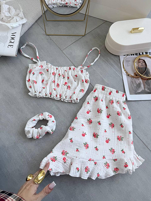 Женская нежная принтованная пижама: топ и шорты + резинка для волос натуральный муслин Молочный 2 Одесса - изображение 5