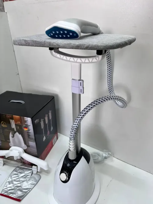 Kemei Белый Отпариватель вертикальный для одежды со стойкой Zepline ZP-130 3000W Коломия - фото 1