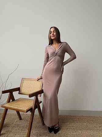 Стильне жіноче плаття максі з вирізом на грудях мікродайвінг Моко, 42/44 Одеса