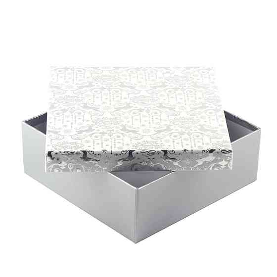 Коробка подарункова "Silver" 20 х 20 х 8 см Рівне