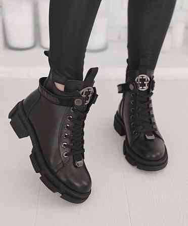 AVALON Черевики жіночі AVALON чорні натуральна шкіра висота 16 см розмір 39 (4953) Коломыя