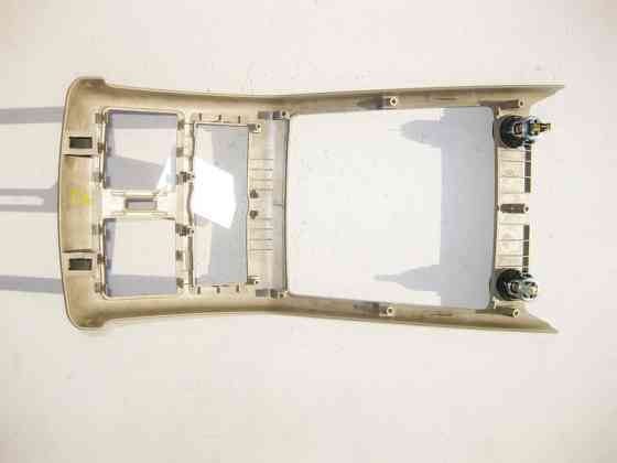 Mercedes-Benz  A1666803907 8N84 Облицювання підлокітника задня з двома розетками 12V бежева ML W166 GL X166 Одеса