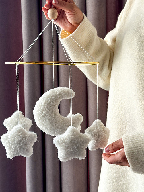 Дитячий мобіль на ліжечко для немовлят ручної роботи WooolyWool «Зірки» Київ - фото 7
