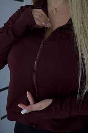 Женский костюм для спорта и фитнеса 