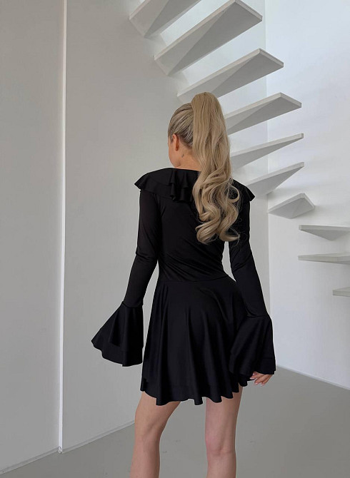 Жіноча романтична сукня в стилі міні з воланами мікродайвінг Чорна Одеса - фото 9