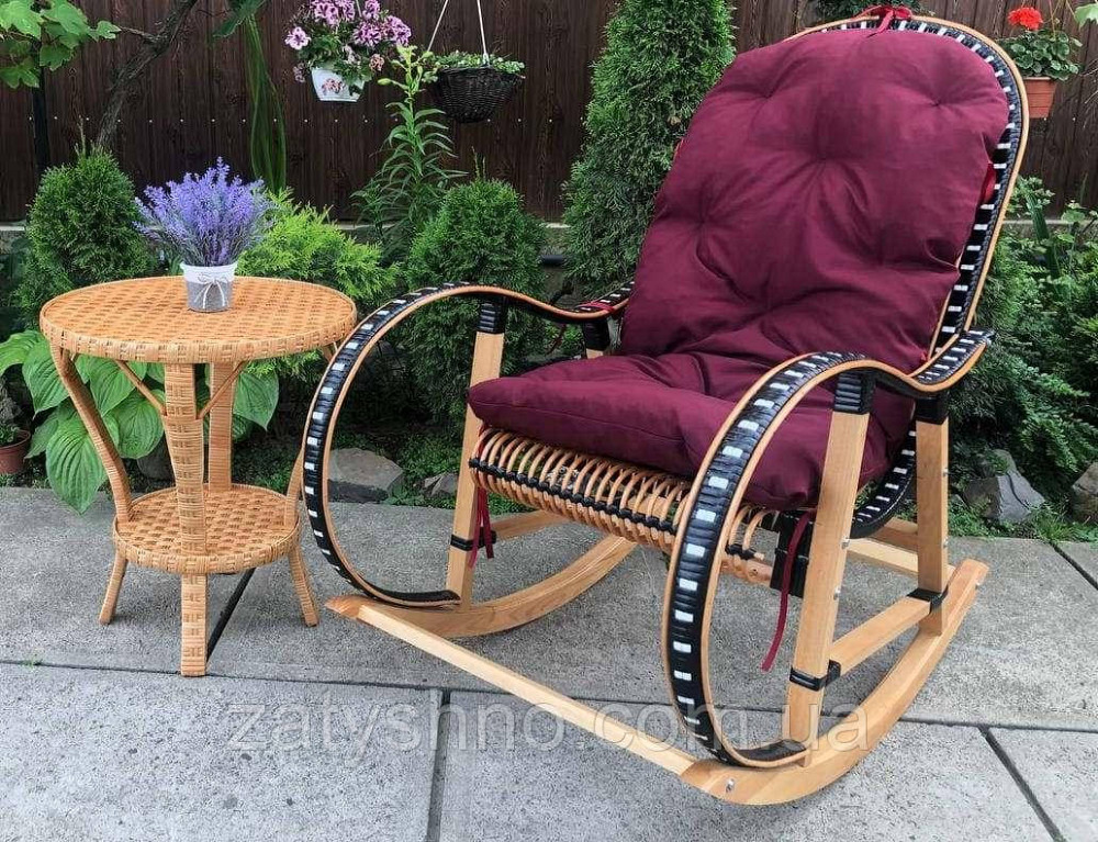 Кресло качалка с накидкой и плетеным столом Киев - изображение 3
