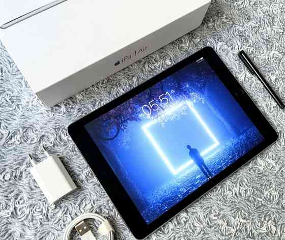 Планшет: iPad Air 2 (64Gb.) Wi-Fi , комплект + подарки ! А1566. Киев
