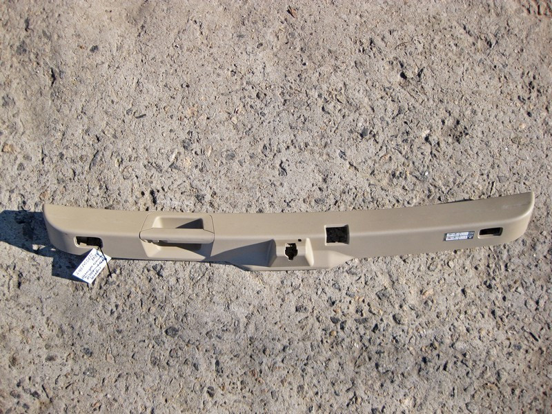 Mercedes-Benz  A1667400872 8N84 Накладка кришки багажника нижня бежева GL X166 Одеса - фото 1