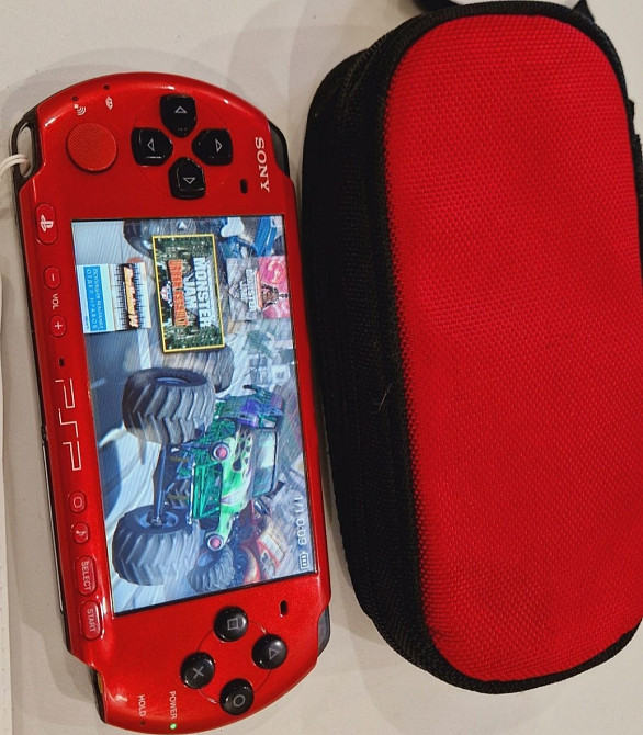 Приставка Sony PSP-3000 64гиг 128игр. Киев - изображение 1