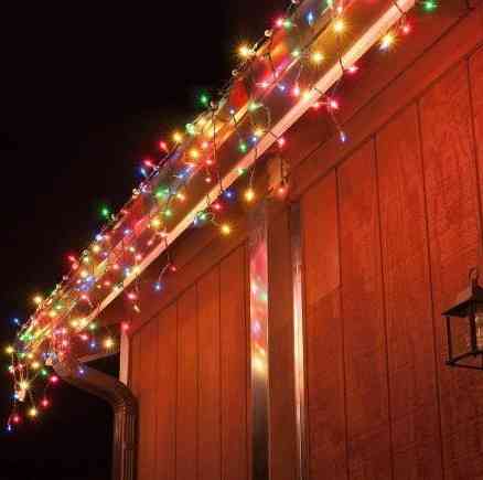 Гірлянда вулична Бахрома 5 м 120 Led (на білому дроті, з перехідником) Кольорова Київ