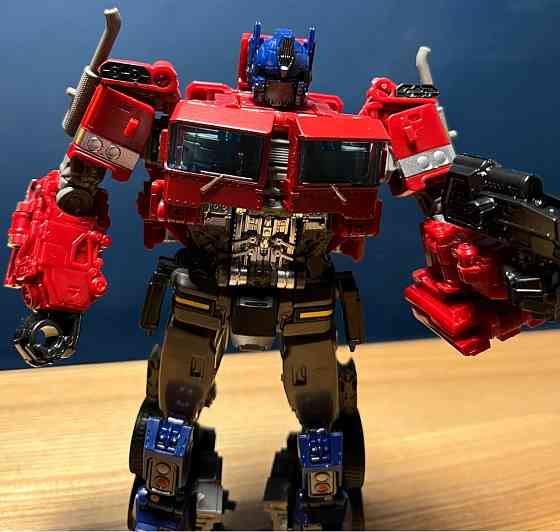 Оптімус Прайм, трансформери. Киев