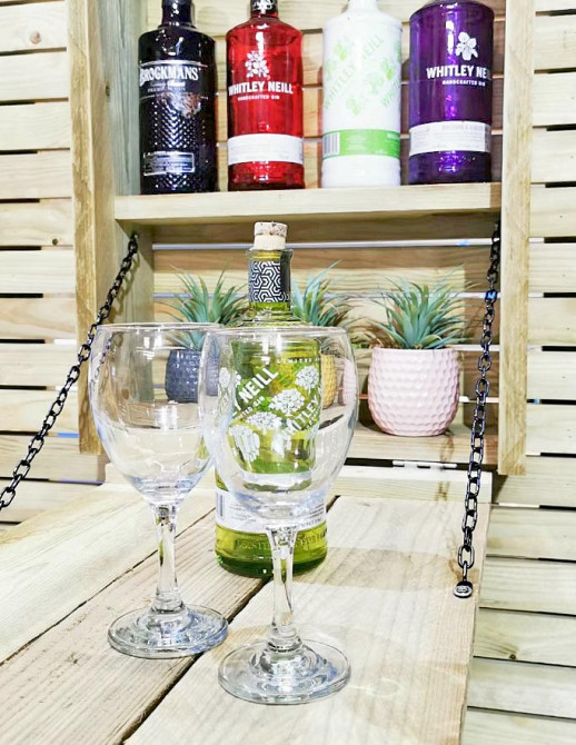 Настенный бар 