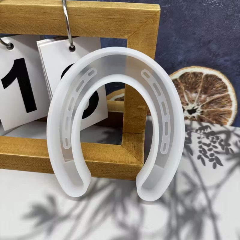 Силиконовая форма-подкова для свечей, смолы и гипса — белая Киев - изображение 3