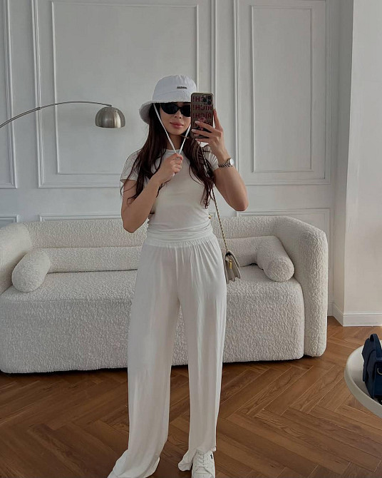 Жіночий базовий прогулянковий костюм двійка: футболка і штани турецька віскоза Одеса - фото 1