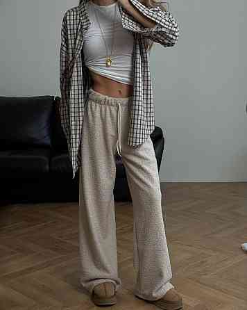 Жіночі стильні теплі штани баранчиків на велюрі. Біг Одеса