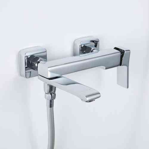 Змішувач для ванни з поворотним виливом FRAP F3284 хром Київ