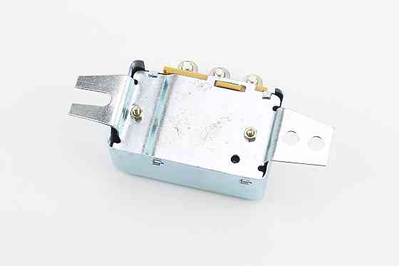 Реле регулятор напруги 33.3702 14V Київ