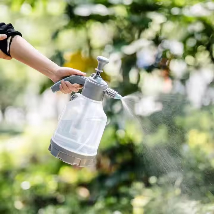 Ручной опрыскиватель для сада и огорода садовый,прозрачный,пластиковый на 2 литра с удлинителем Каменец-Подольский - изображение 5