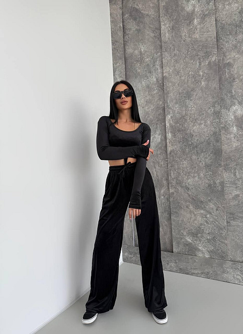 Жіночий прогулянковий костюм-двійка: лонгслів і штани велюр Чорний, 42/44 Одеса - фото 1
