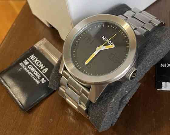 Время Американские Nixon Киев