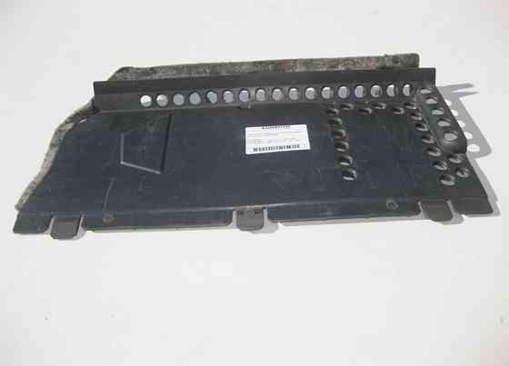 Mercedes-Benz  A2206801039 Права нижня накладка - кришка панелі приладів - торпеди S-Class W220 CL C215 Одеса