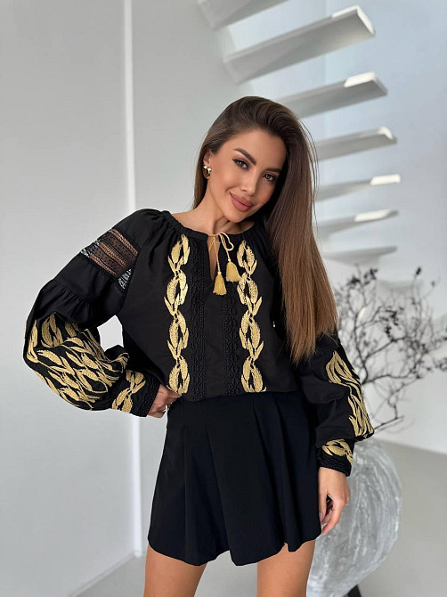 Женская стильная вышиванка с золотой вышивкой и с кружевными вставками 80% хлопок, 20% полиэстер. Одесса - изображение 3