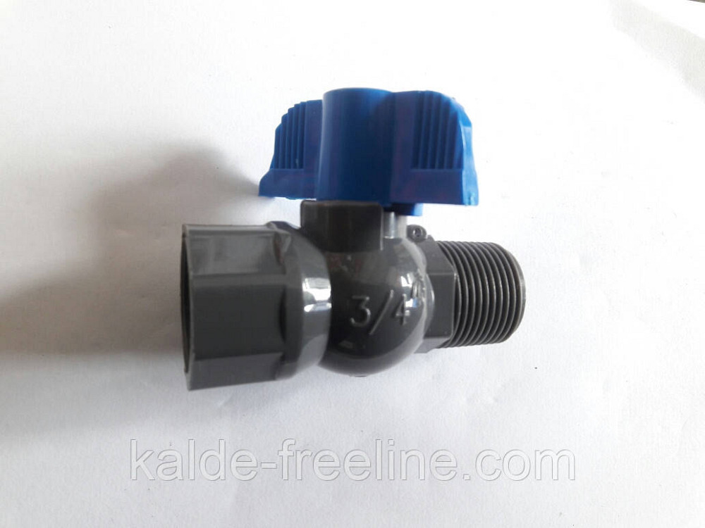 Кран пластиковый с резьбой 3/4