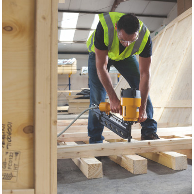 Гвоздезабиватель Bostitch пневматический, с плоской обоймой, тип крепежа BRT21(KB) L=100-130 мм (BRT130-E) Винница - изображение 2