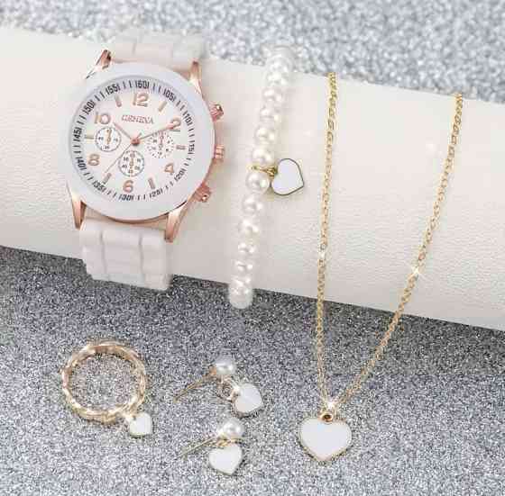 Подарочный набор для женщин сердце наручные часы браслет кольцо ожерелье и серьги без подарочной коробки белый Киев