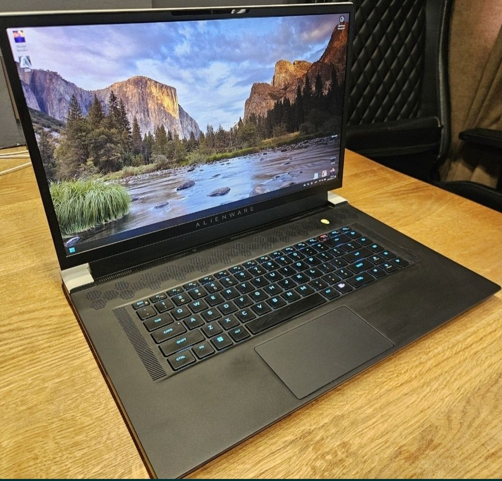 Ноутбук: Alienware R2 x17 i9 480Hz. Киев - изображение 8