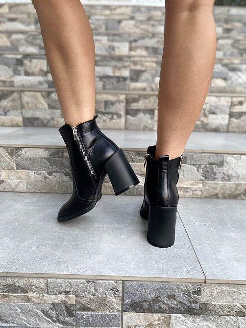 Чорні жіночі шкіряні черевики на стійкому каблуці весна осінь демісезонні, з натуральної шкіри Коломия - фото 7