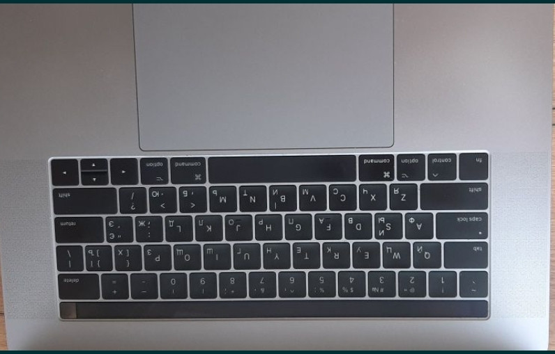 Ноутбук: MacBook Pro 2017 15