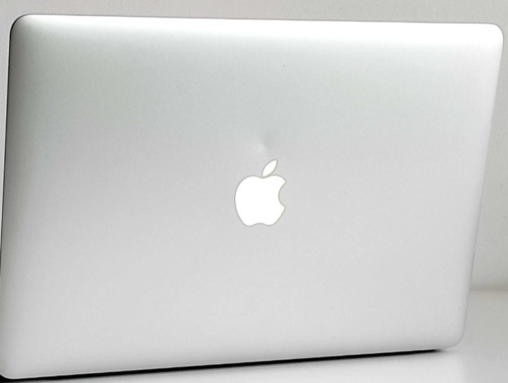Ноутбук: MacBook Pro Retina 15