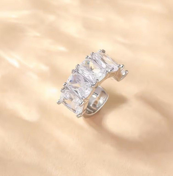 Кафф серьга без прокола с цирконием, клипса на ухо с камнями, ear cuff серебристый Киев - изображение 3