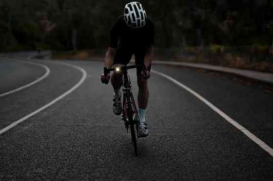 Мигалка задняя Knog Blinder Skull Array Rear 100 Lumens Киев