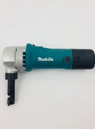 Профессиональные электроножницы высечные по металлу Makita JN1601 : 550 Вт, 2200 ход/мин, 1.6 кг Киев