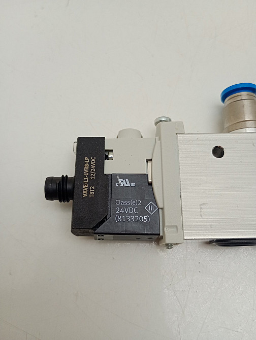 Пневматичний електромагнітний розподільник Festo VUVG-L14-B52-T-G18-1P3 (товар вживаний) Луцк - изображение 3