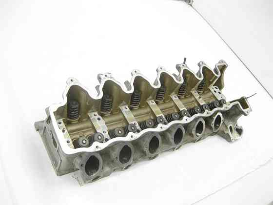 Mercedes-Benz  A1370102620 R1370161201 Ліва головка блоку циліндрів з клапанами для двигуна M137 Одесса