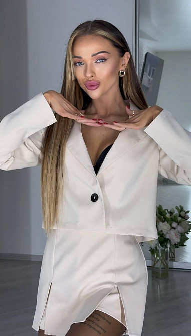 Женский базовый костюм двойка: жакет и юбка-шорты костюмная ткань Беж, 42/44 Одесса - изображение 3