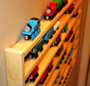 Стеллаж для игрушечных машинок 