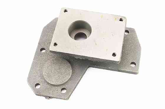 Кришка КПП ліва під гідравлічний насос під 4 болти Киев