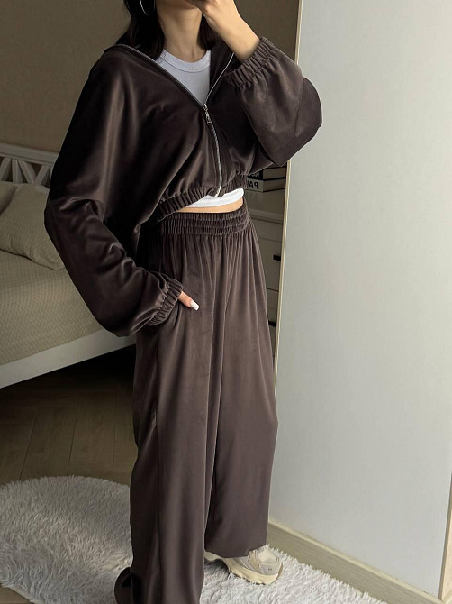 Женский трендовый оверсайз костюм двойка: кофта и штаны велюр Одесса - изображение 2