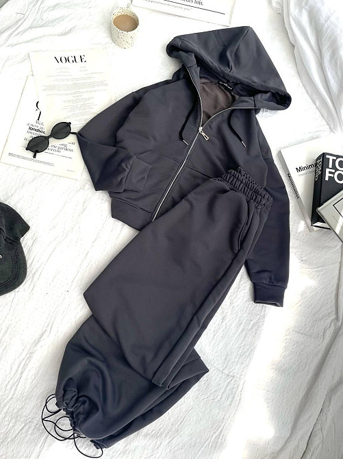 Женский прогулочный оверсайз костюм: кофта на молнии и штаны турецкая трехнить петля Графит Одесса - изображение 4