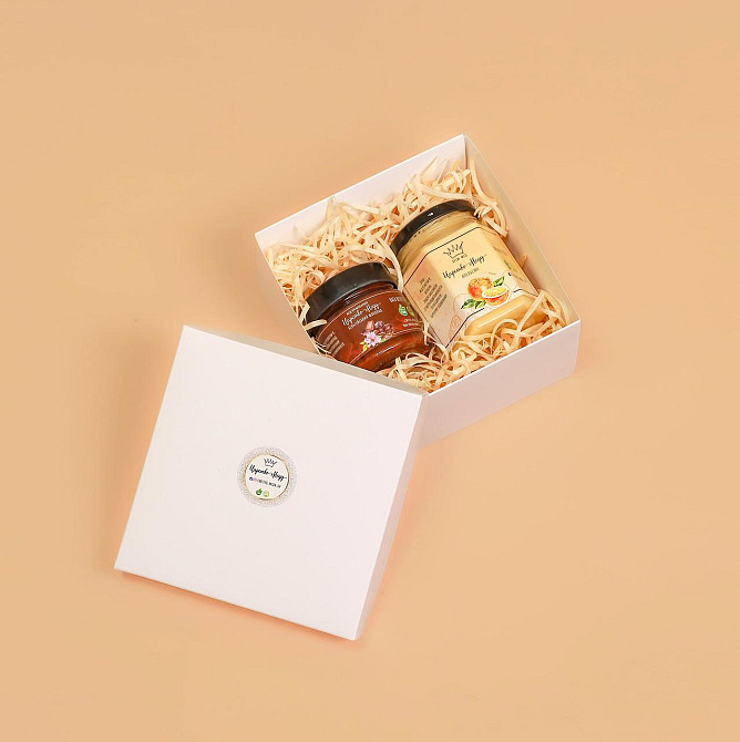 Корпоративні подарунки на 8 березня №71 для колег жінок від колективу. Одеса - фото 1