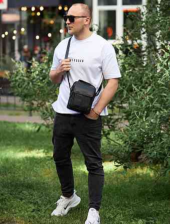 Чорна шкіряна чоловіча сумка-барсетка через плече Київ