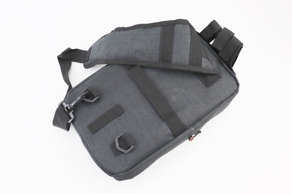 Сумка-слінг через плече (на кермо електросамокату), кріпл. на липучці, швидкознімна, чорно-сіра Київ - фото 3