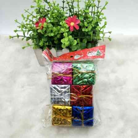 Набор елочных игрушек Подарочки 6 штук 55 на 55 на 60 мм разноцетный Киев